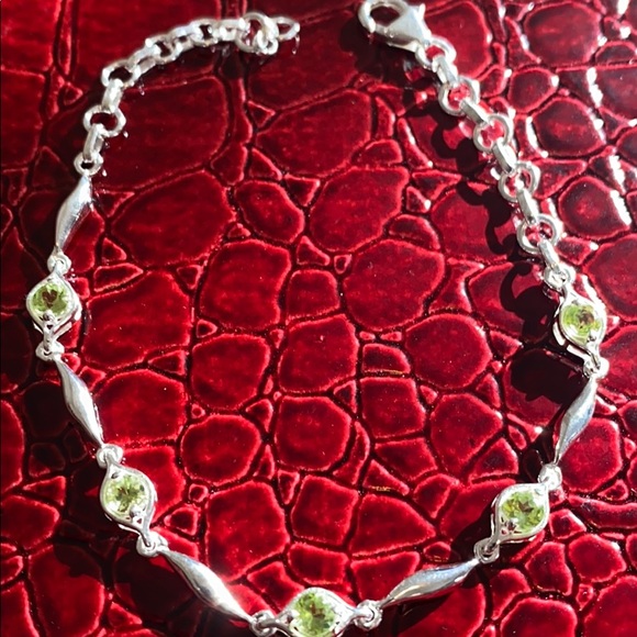 Peridot Bracelet - Picture 3 of 4